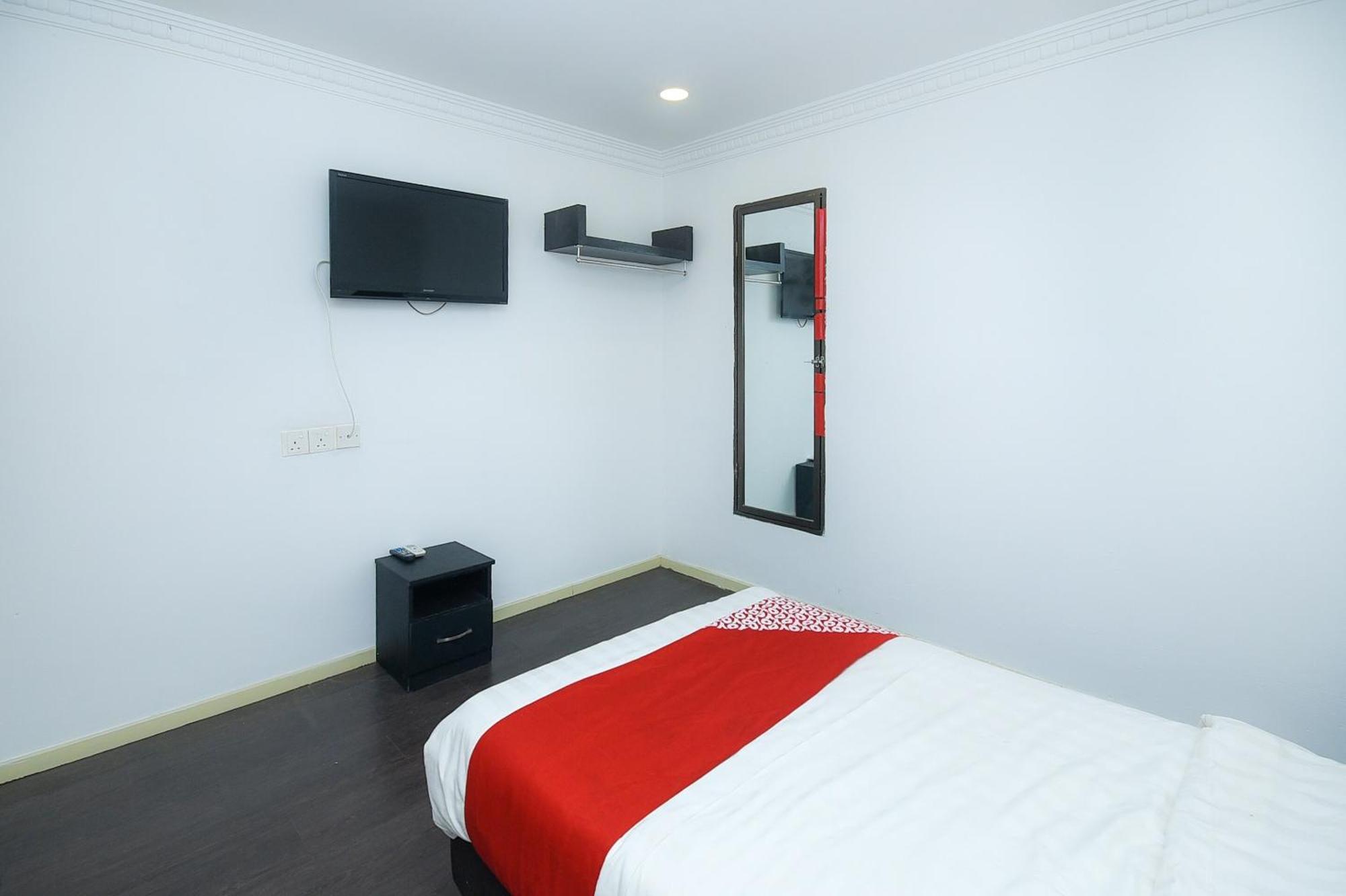 Oyo 90820 River Inn Miri Exteriér fotografie