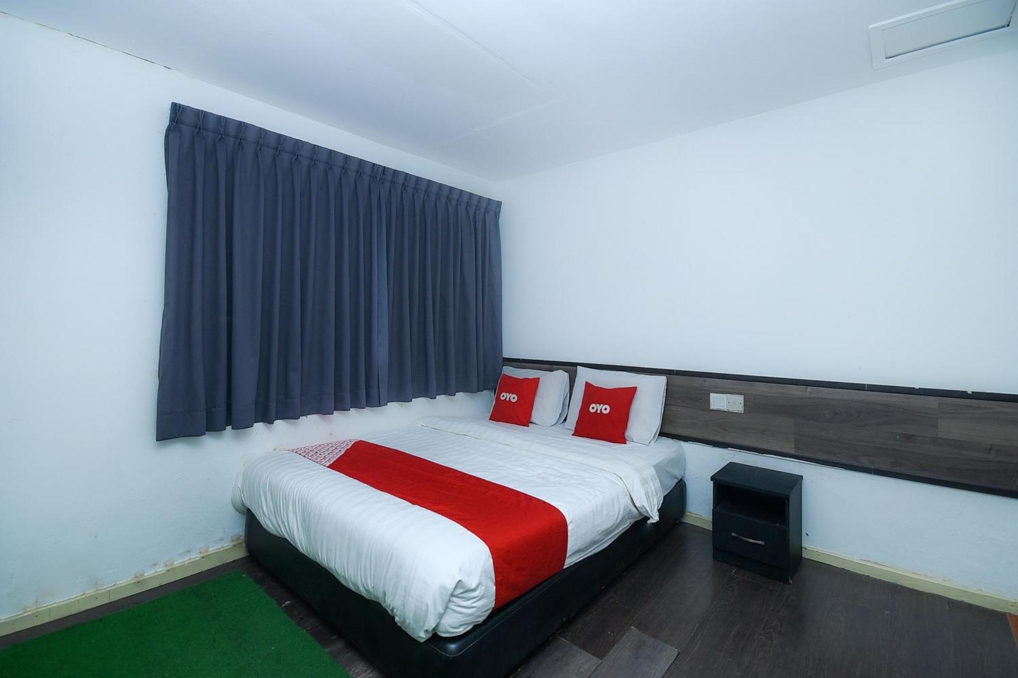 Oyo 90820 River Inn Miri Exteriér fotografie