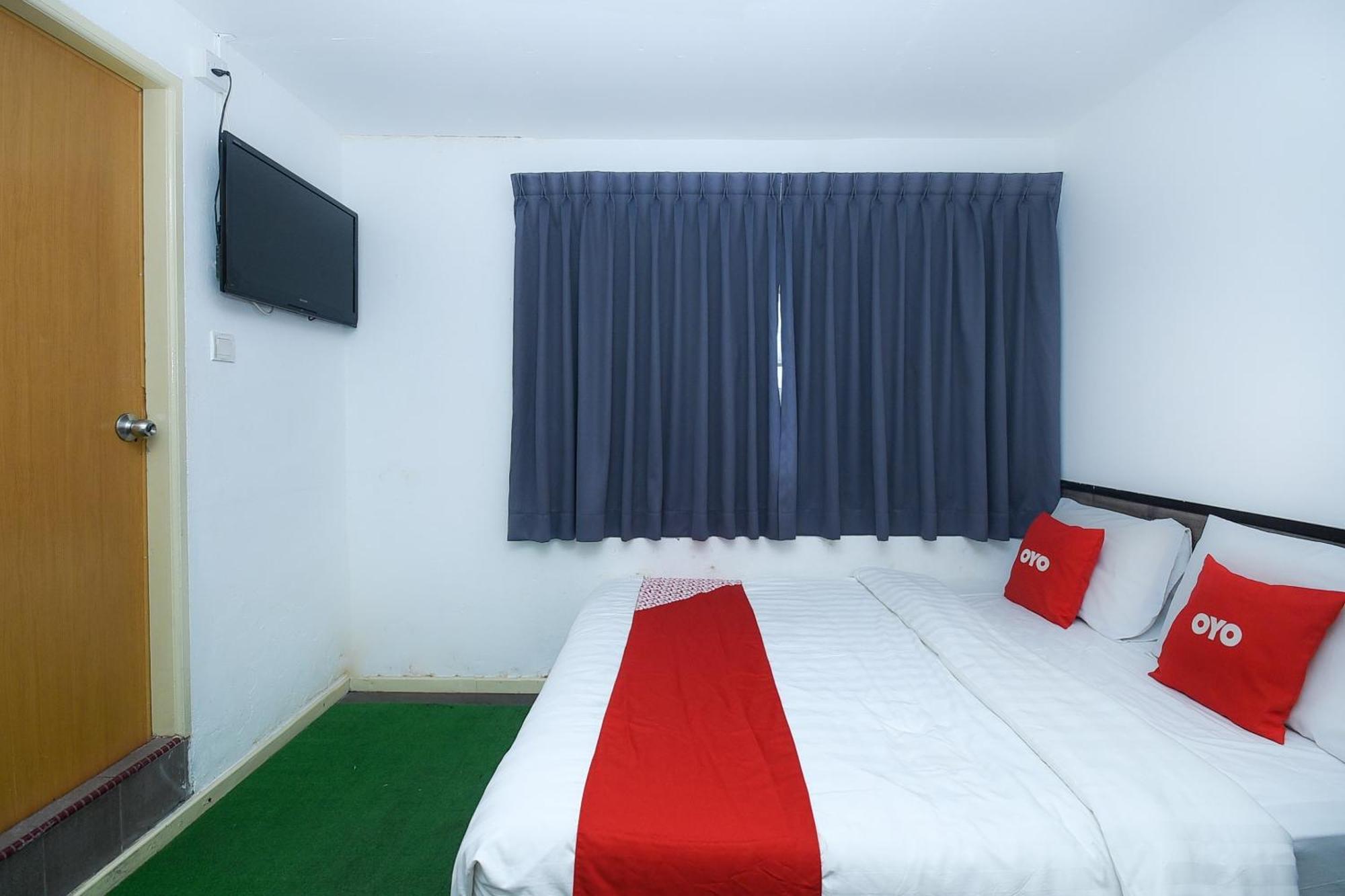 Oyo 90820 River Inn Miri Exteriér fotografie