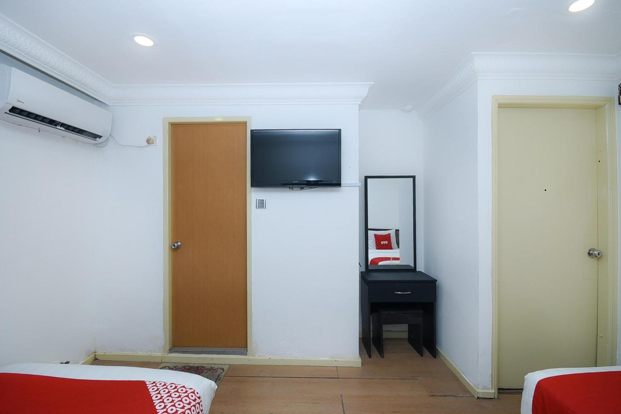 Oyo 90820 River Inn Miri Exteriér fotografie